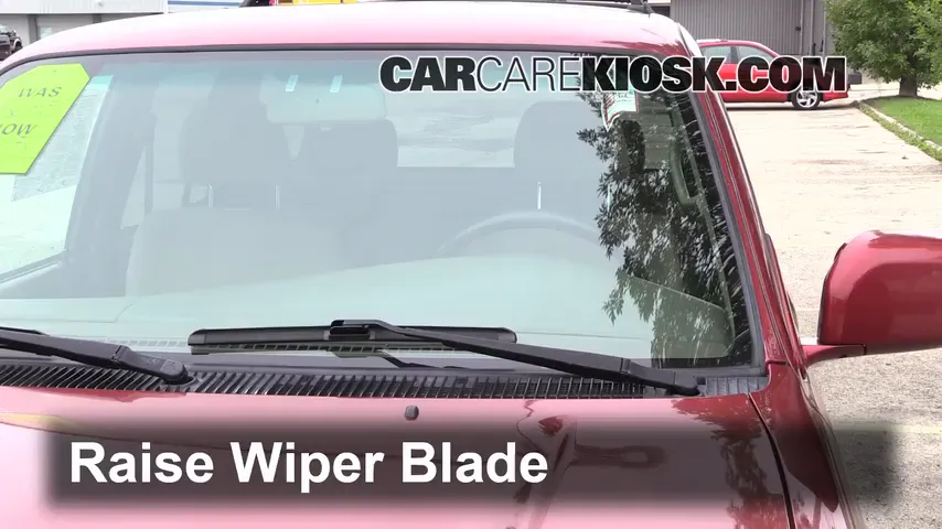 2002 Toyota 4Runner SR5 3.4L V6 Windshield Wiper Blade (Front)